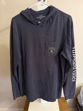 Vineyard Vines Navy Milwaukee Brewers Hooded Long Sleeve T-Shirt.